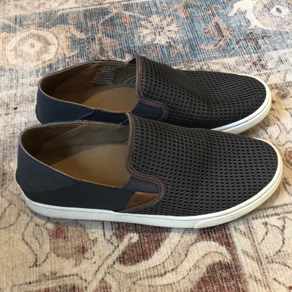Olukai Pehuea womens grey flats